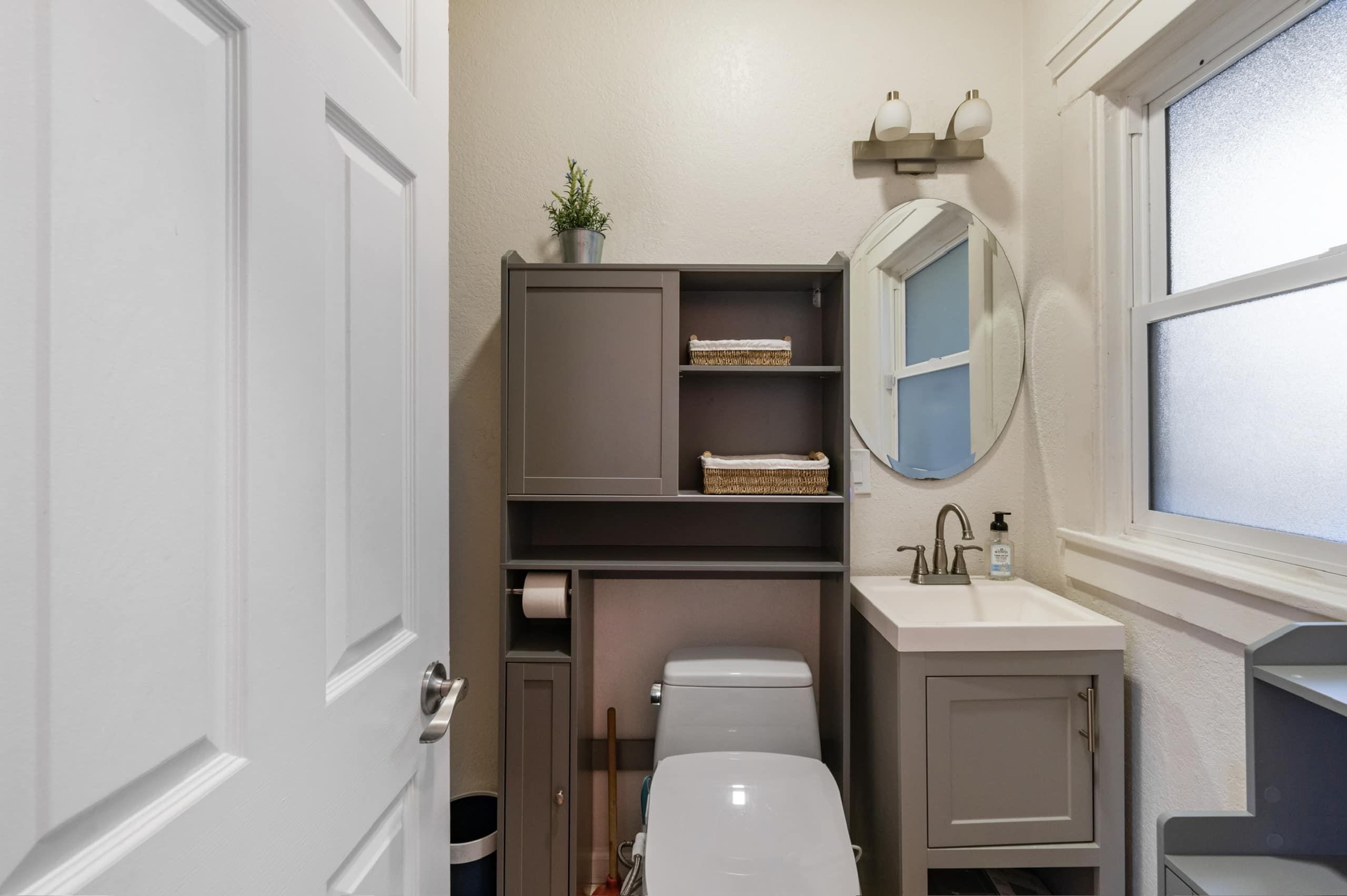 Renovated 3BR Steps from UC Berkeley Campus - Photo 24