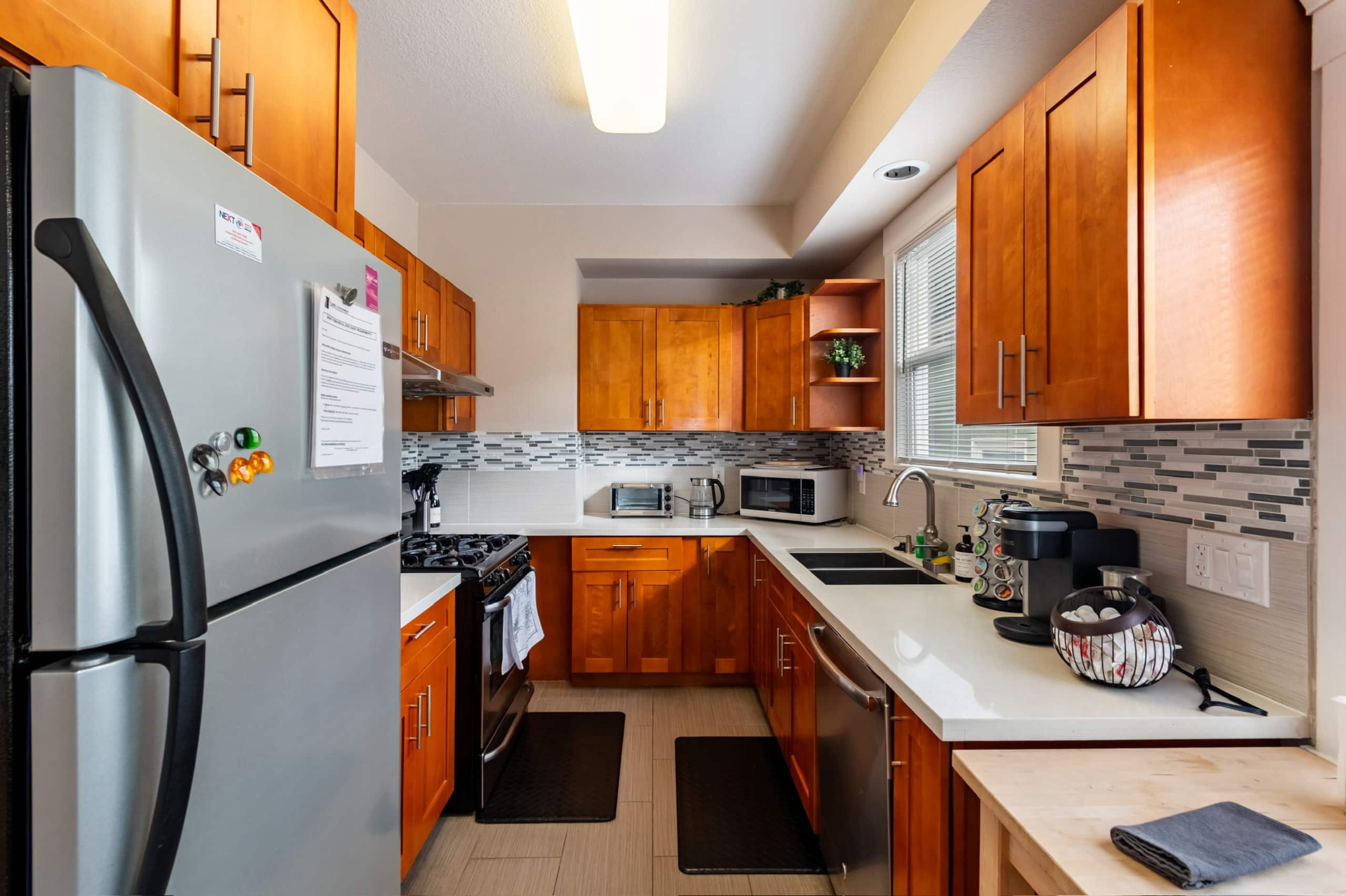 Renovated 3BR Steps from UC Berkeley Campus - Photo 11