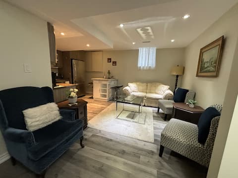 Popular Airbnb listing: Spacious Apartment in Mississauga Heartland in Meadowvale Village
