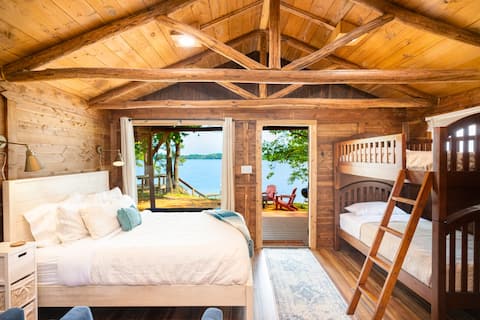 Rustic Cedar Waterfront Cabin 7, boat ramp, Wi-Fi