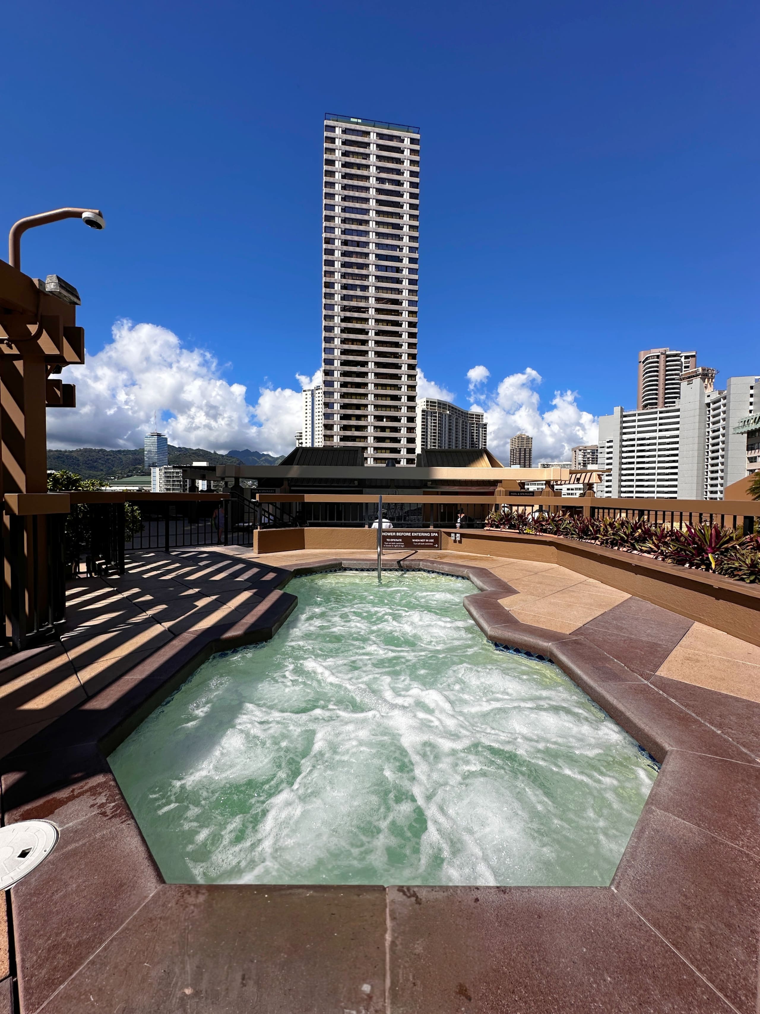 Discover Paradise Waikiki~Free Designated Parking! - Image 37