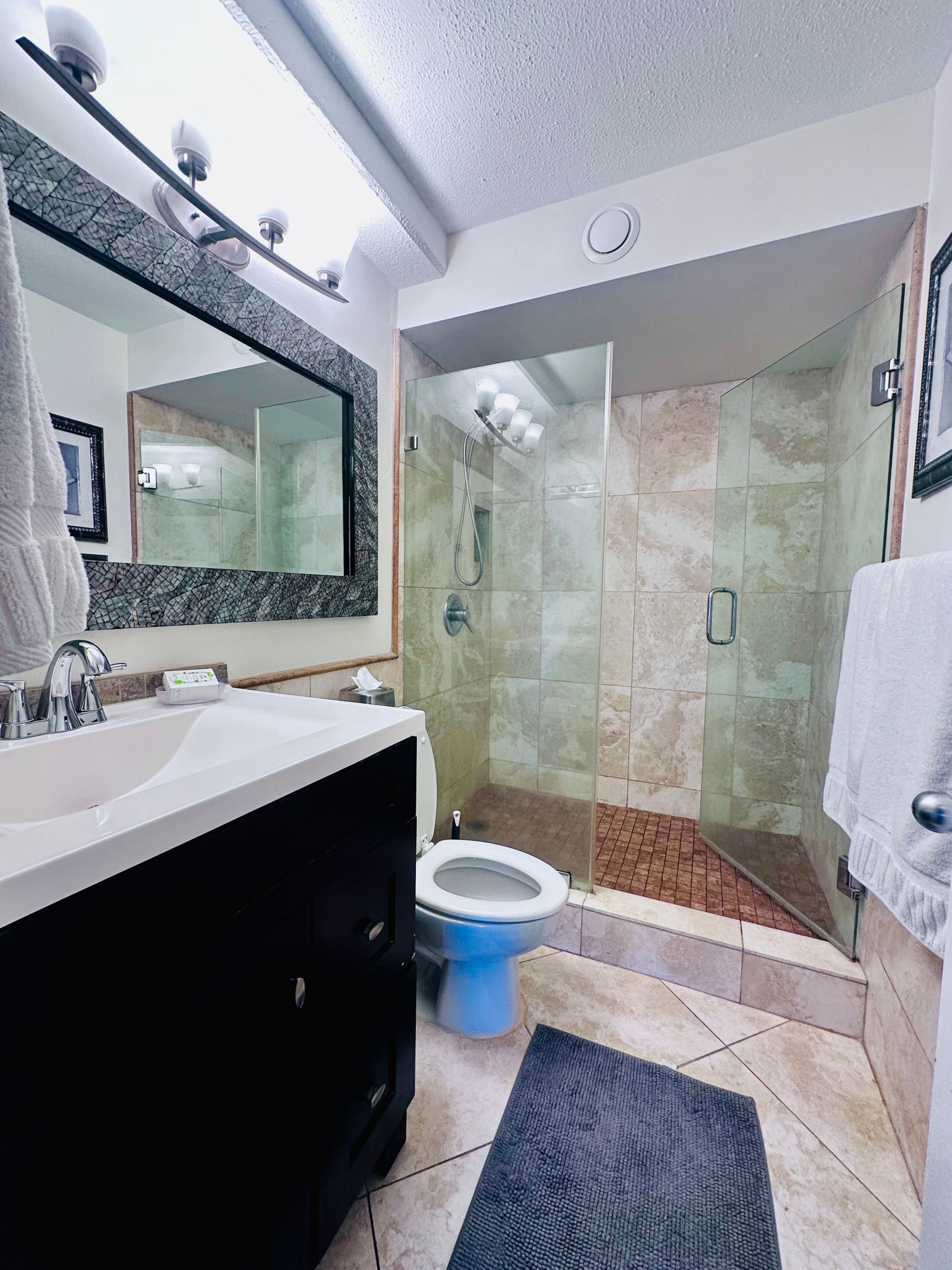 Discover Paradise Waikiki~Free Designated Parking! - Image 24