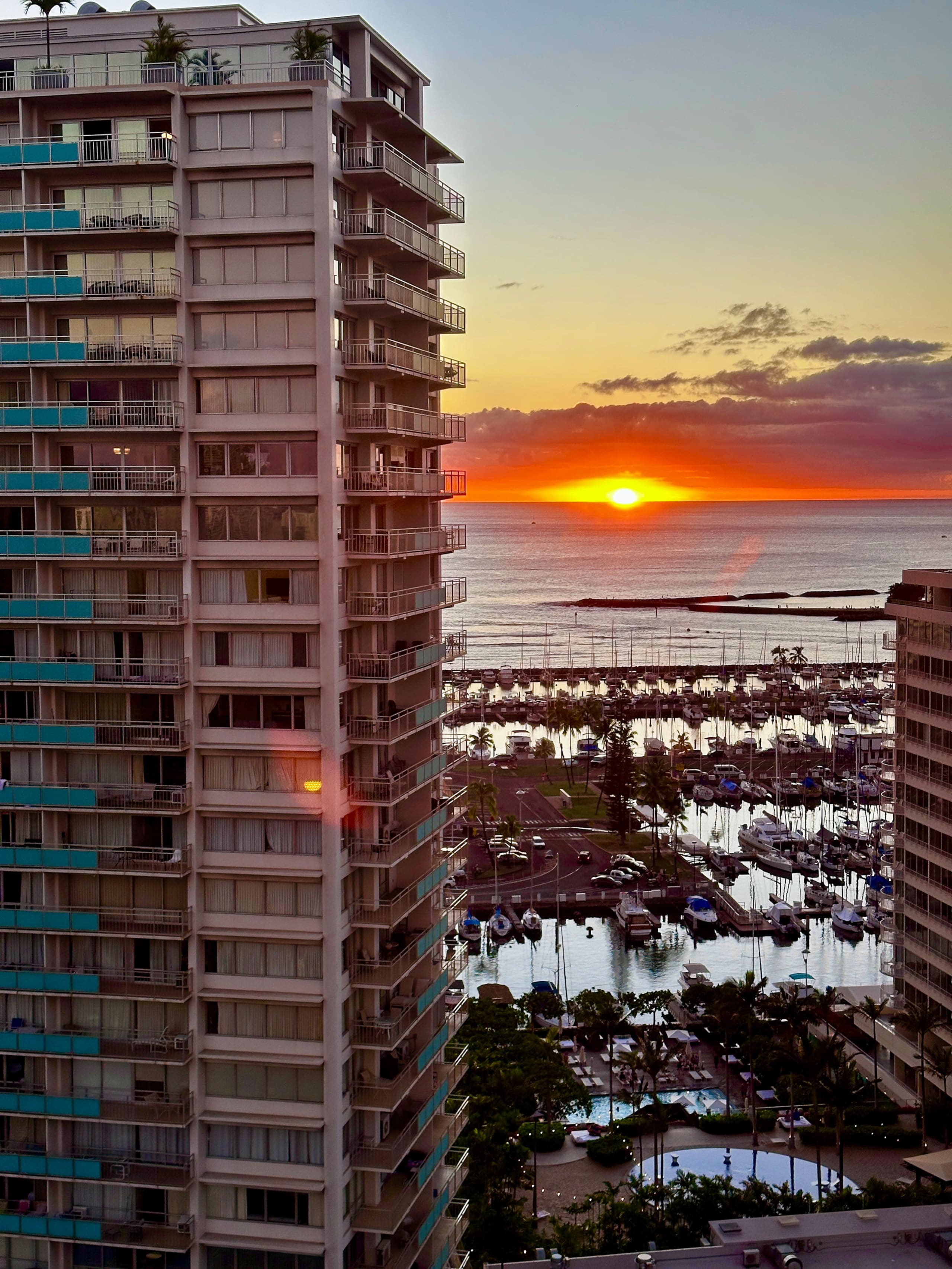 Discover Paradise Waikiki~Free Designated Parking! - Image 6