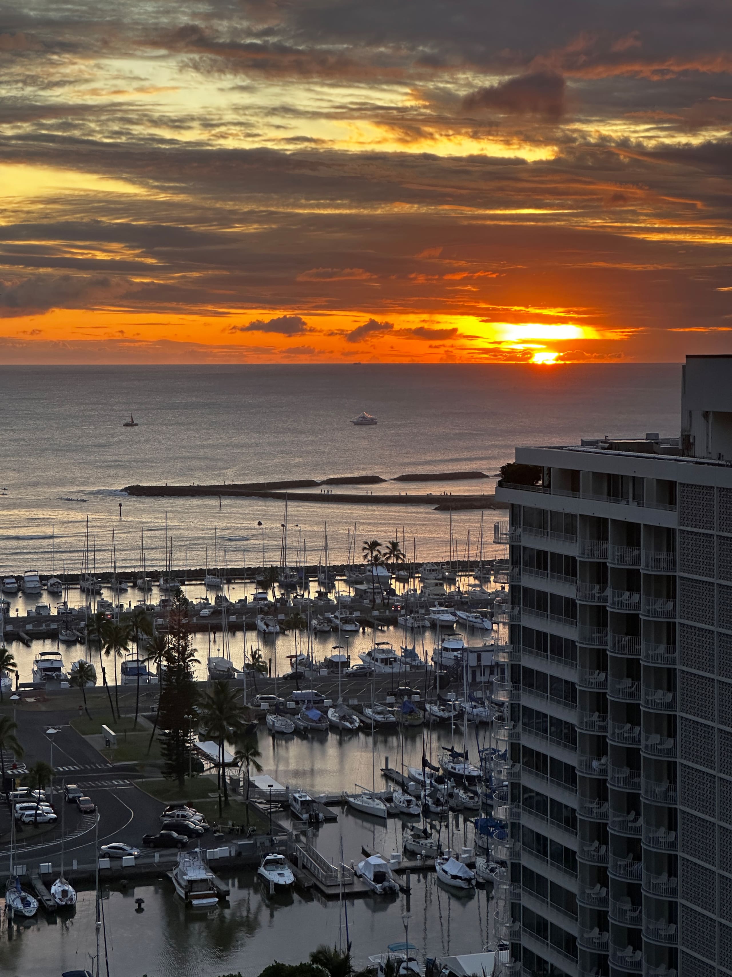 Discover Paradise Waikiki~Free Designated Parking! - Image 46