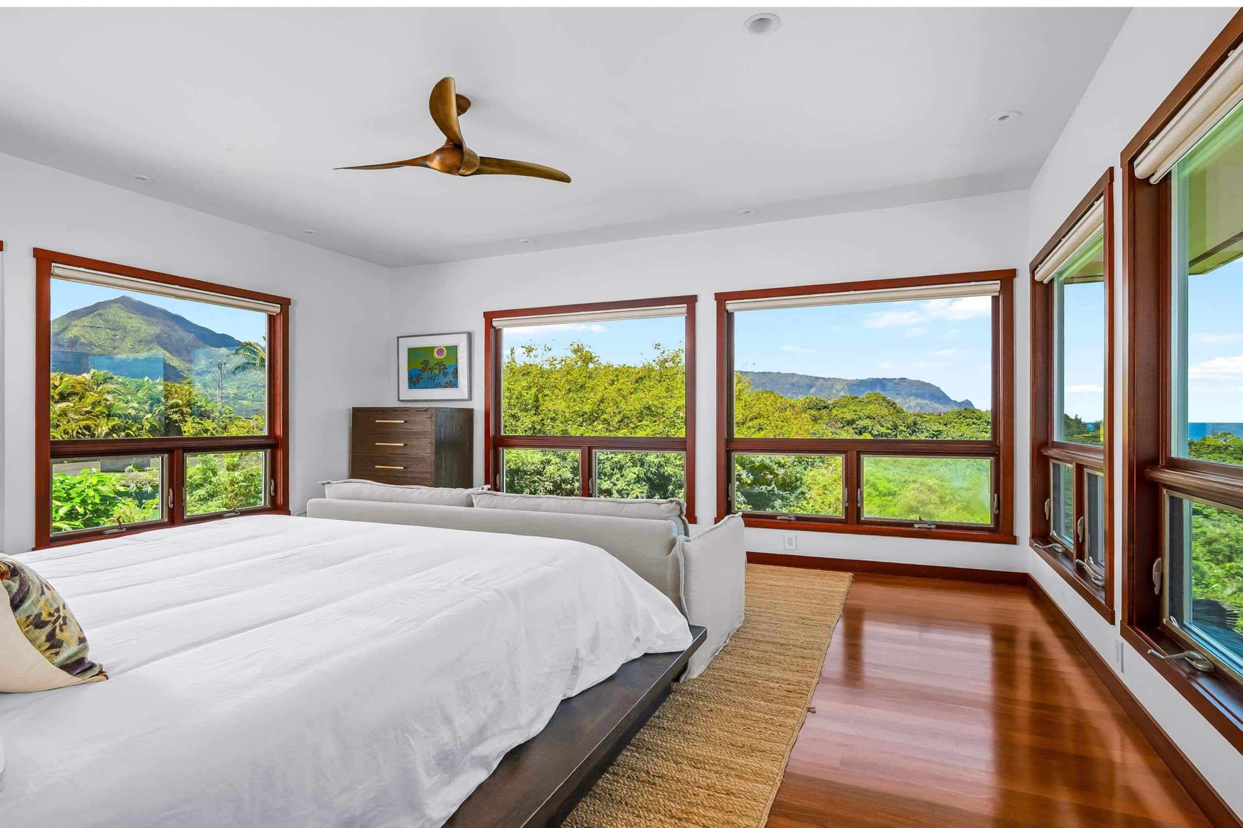 Home in Princeville · ★5.0 · 4 bedrooms · 4 beds · 4 baths - Image 12