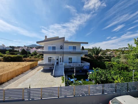 GianAngelo spacius Holiday Villa with gym room