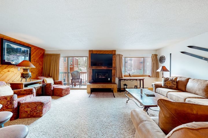 2br Dog-friendly With Ski Views, Hot Tubs, & Gym - Breckenridge, CO