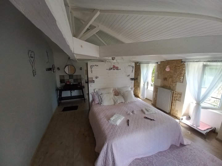 Caprices à Deux 
Chambre Moon Garden Avec Piscine - Mirambeau