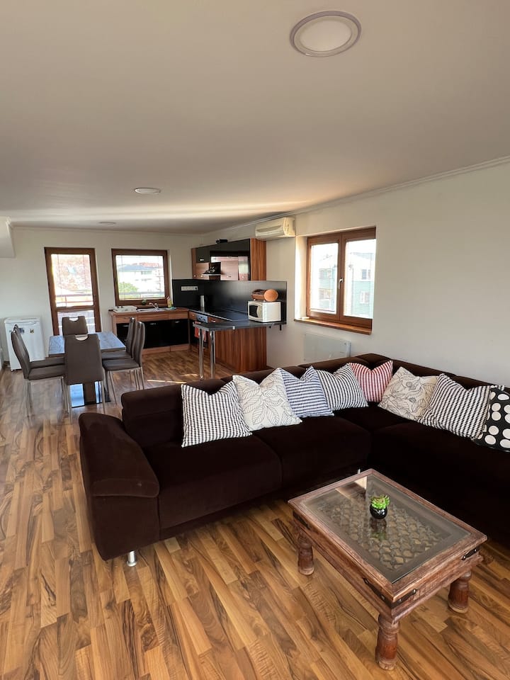 3-bedroom apartment in Šamorín