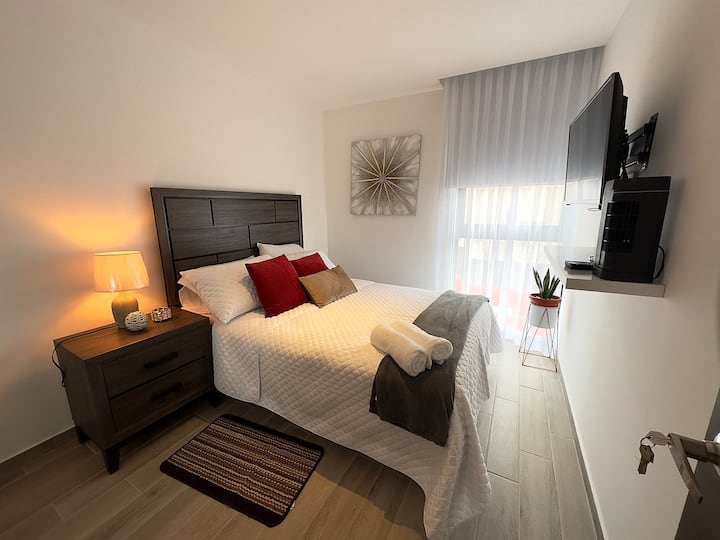 Მეორადი საძინებელი ისეთივე ლამაზია, როგორც მთავარი საძინებელი ორადგილიანი საწოლით 