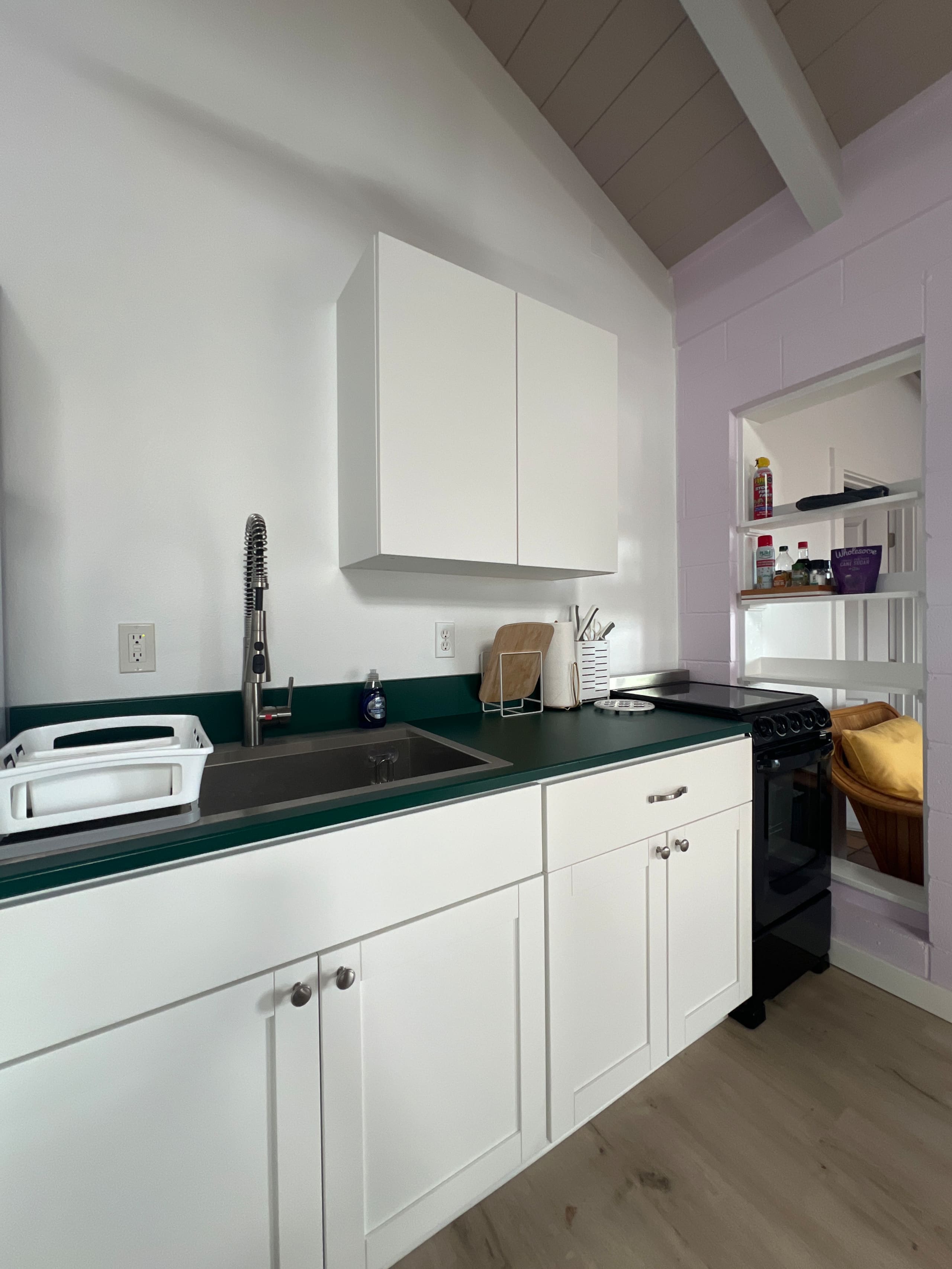 Home in Kailua-Kona · ★4.97 · 1 bedroom · 2 beds · 1 private bath - Image 6