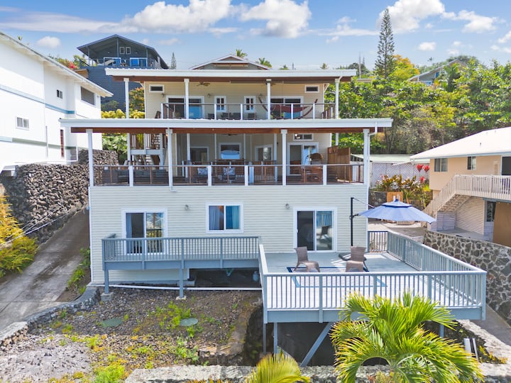 4BR Paradise Oasis w/ Stunning Ocean Views