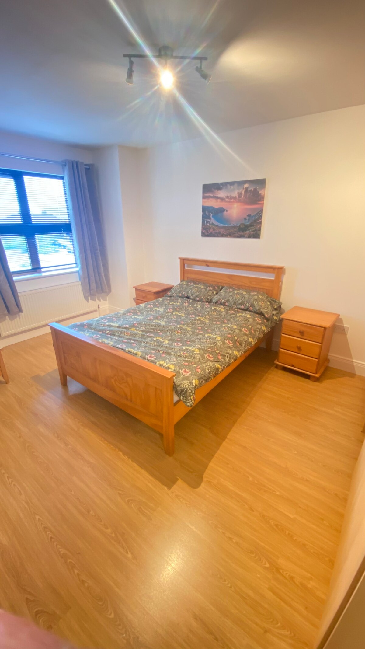 Hoofdslaapkamer met eigen badkamer 