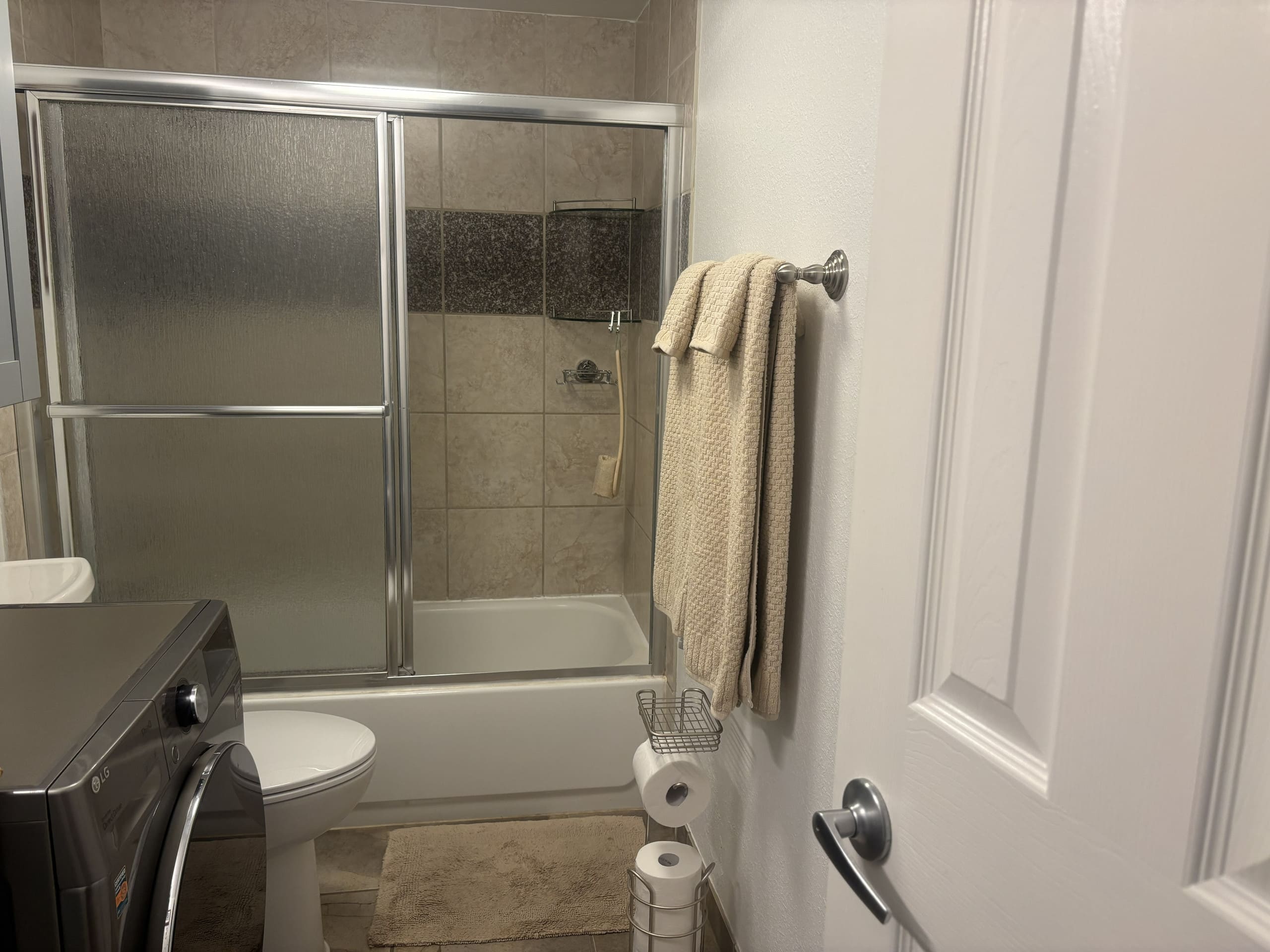 Updated 1st Floor Maui condo - Image 10