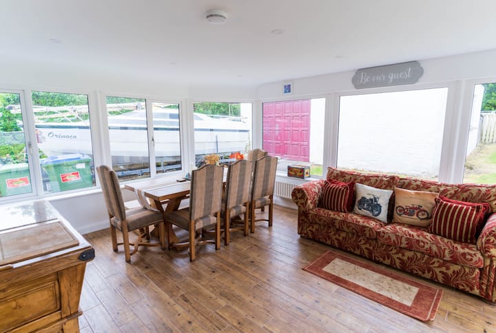 Valentia Central,  High Spec Bungalow Wifi &Views - County Kerry