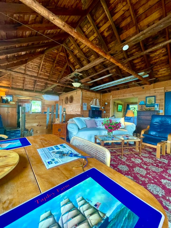 Historic, unique water stay at Tapley Boat House - Cabins for Rent