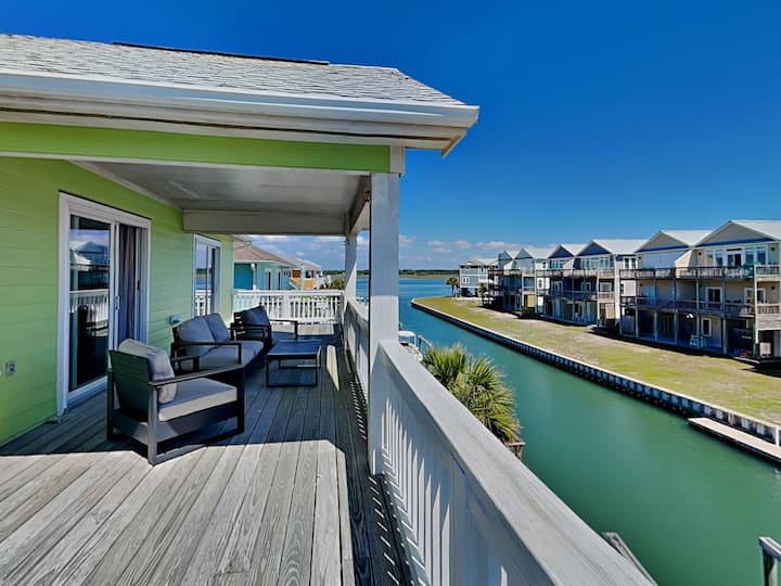 Driftwood | Canal Front, Sound View, Private Dock! - Topsail Beach, NC