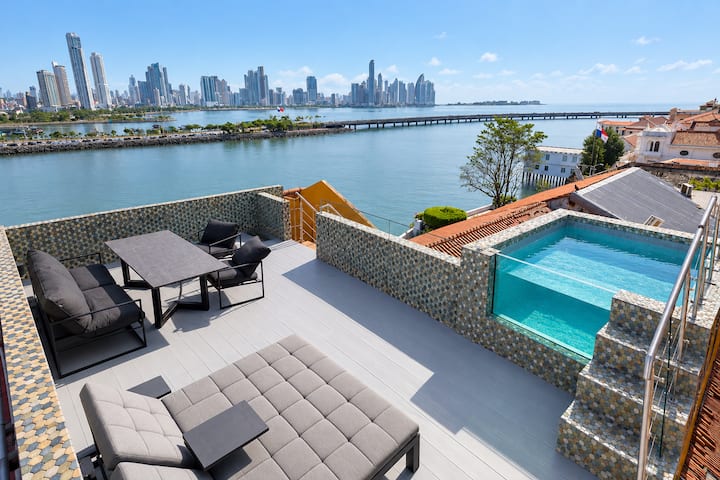 Penthouse Deluxe, 360º views and glass pool