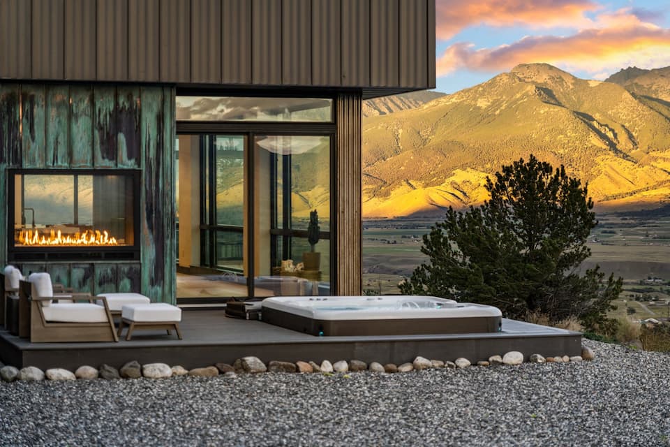 Eagles Wings, above Paradise Valley, Livingston, Montana, United States, photo 9 of 10
