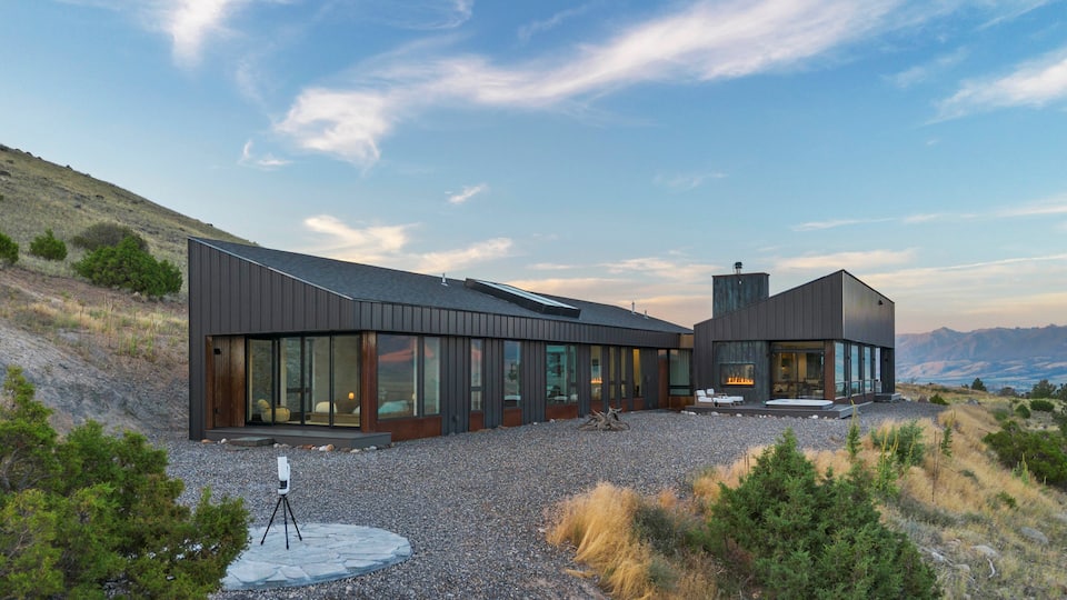 Eagles Wings, above Paradise Valley, Livingston, Montana, United States, photo 6 of 10