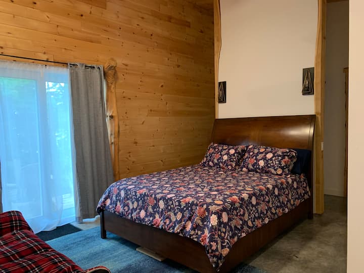 საძინებელი 1