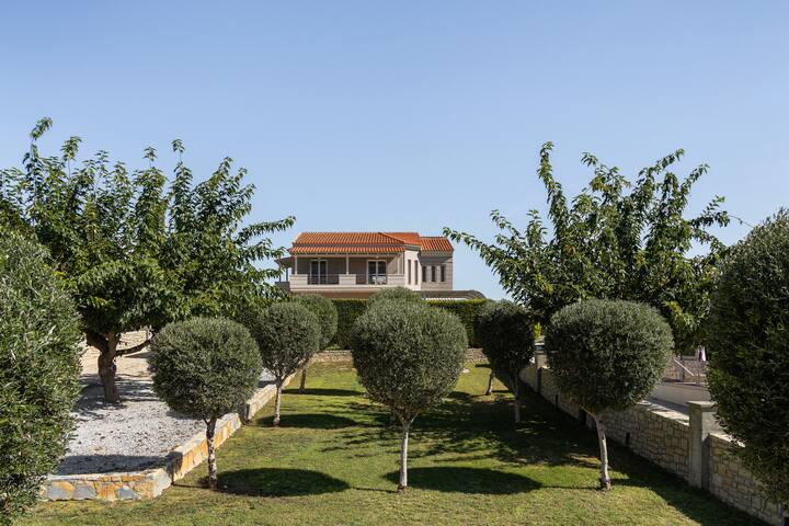 Villa Georgioupoli Beach Haven gallery image 3