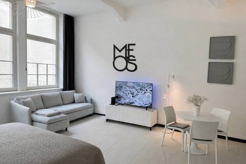 Top Airbnb: »MEOS« 2・Center・Parking・Courtyard・Gym・Netflix in Zentrum Südost