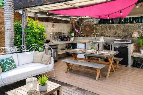 Popular Airbnb listing: Cozy accommodation in a beautiful villa, pool, ocean view in La Possession