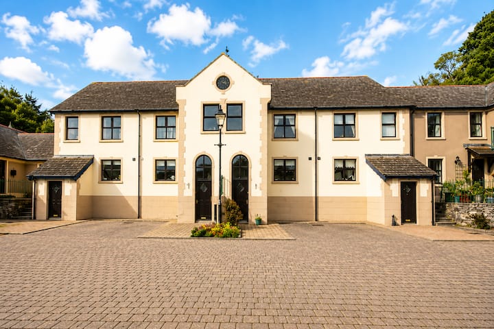 Cosy Tollymore Courtyard - Newcastle