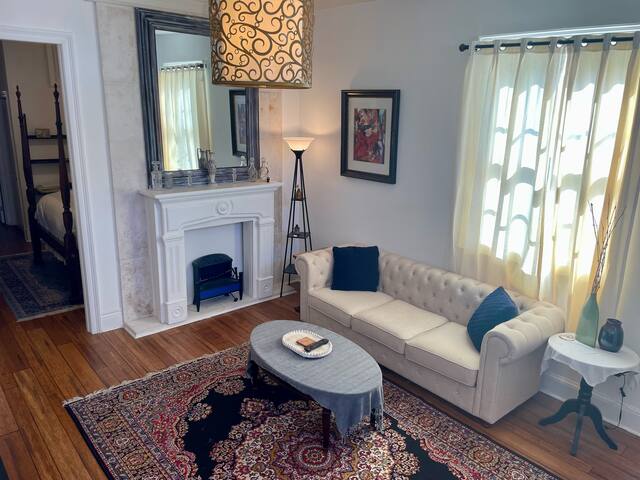 1903 Lovely town house – famous Bywater district