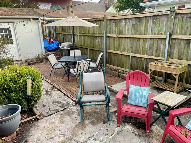 1903 Lovely town house – famous Bywater district gallery image 3