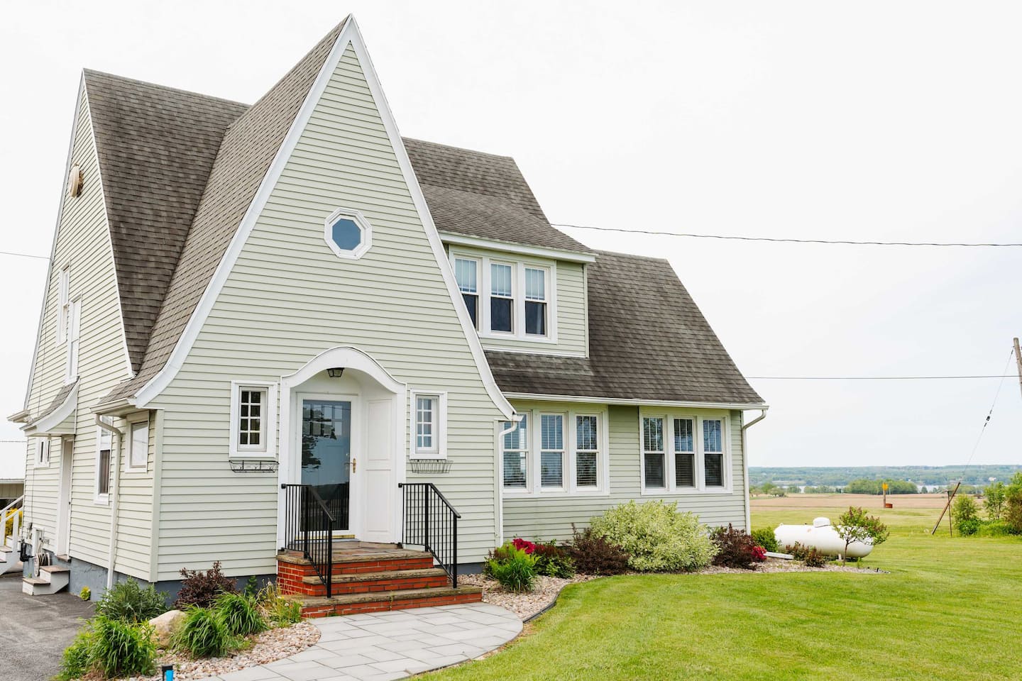 Lakeview Home
