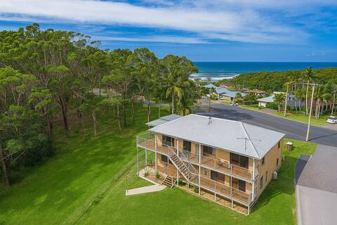 "Bemago Views" Family Friendly Beach House