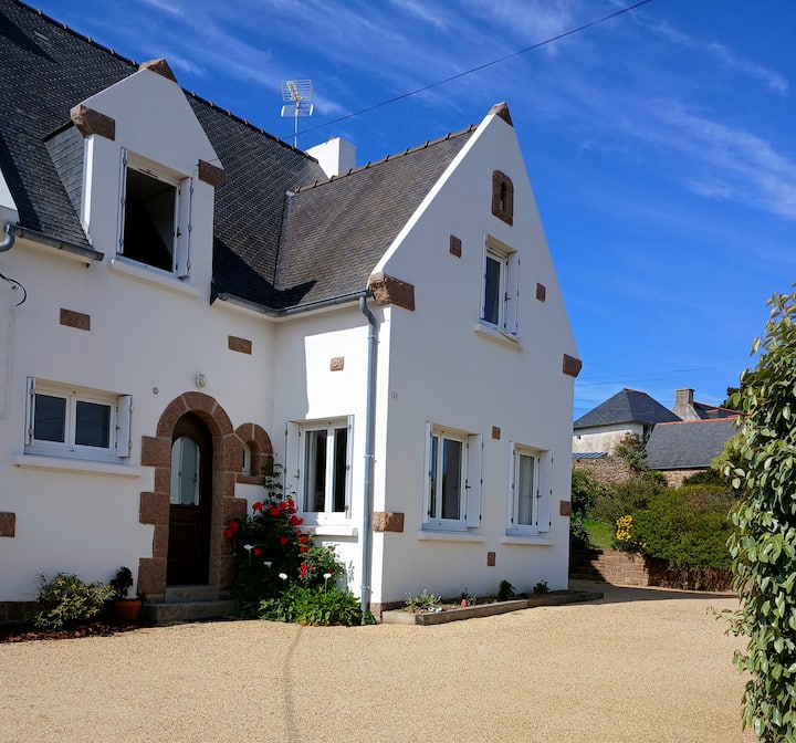 Maison De Famille 500m De La Mer Toutes Saisons - Plage Saint Guirec