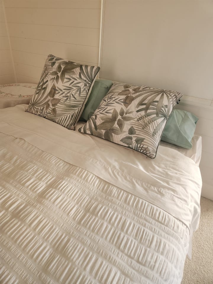 საძინებელი 4