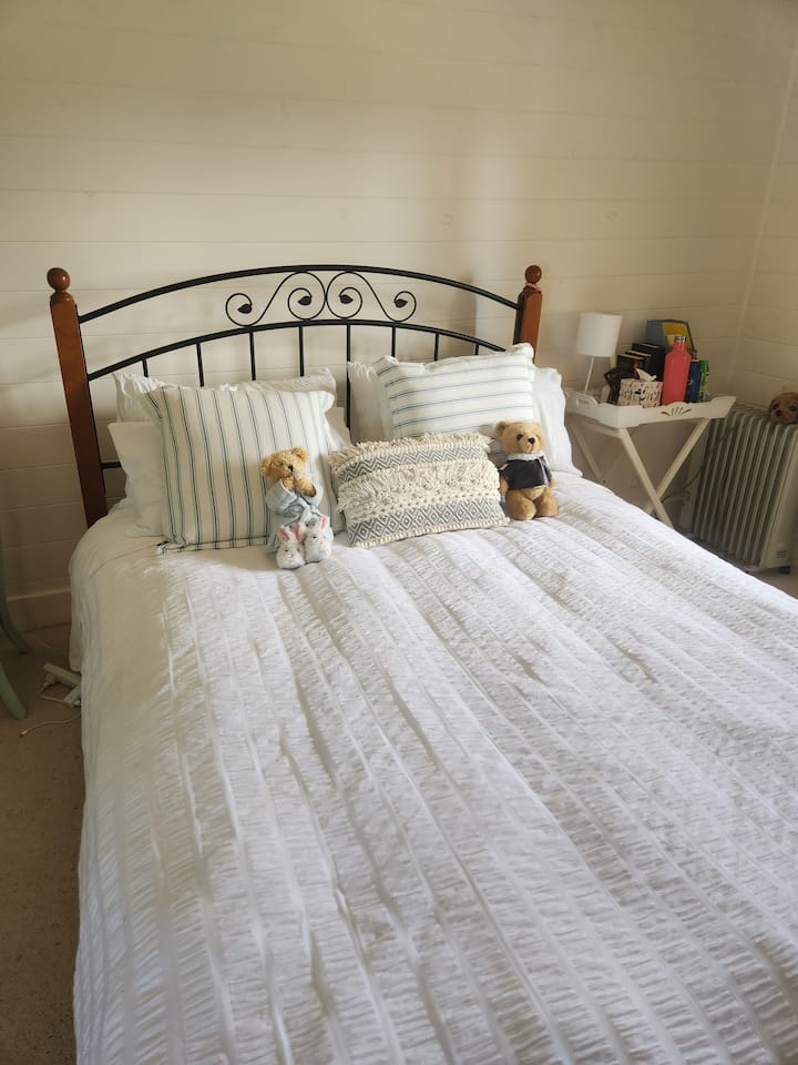 საძინებელი 3