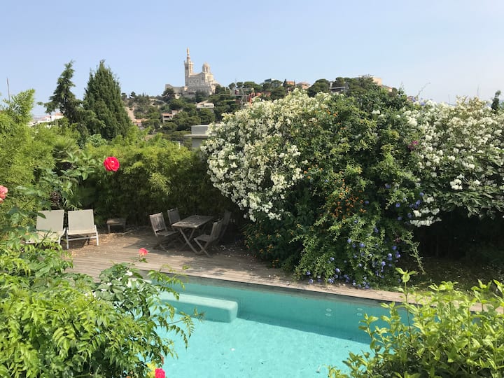 Jardin Sur La Bonne Mère - Marsella, Francia