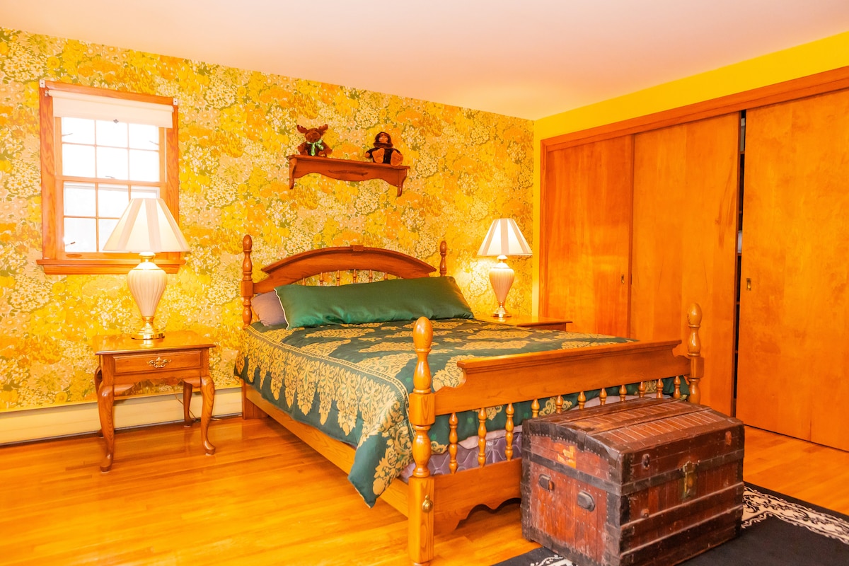 主卧。可住2人。 