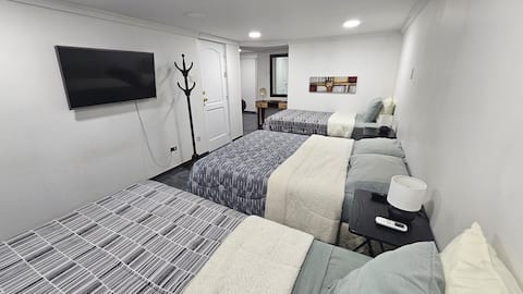 Interior apartment.
Close to the airport.