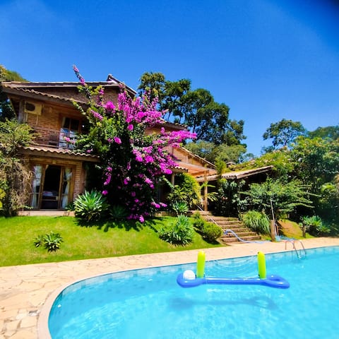 House with amazing view, 3 en-suites with air conditioning