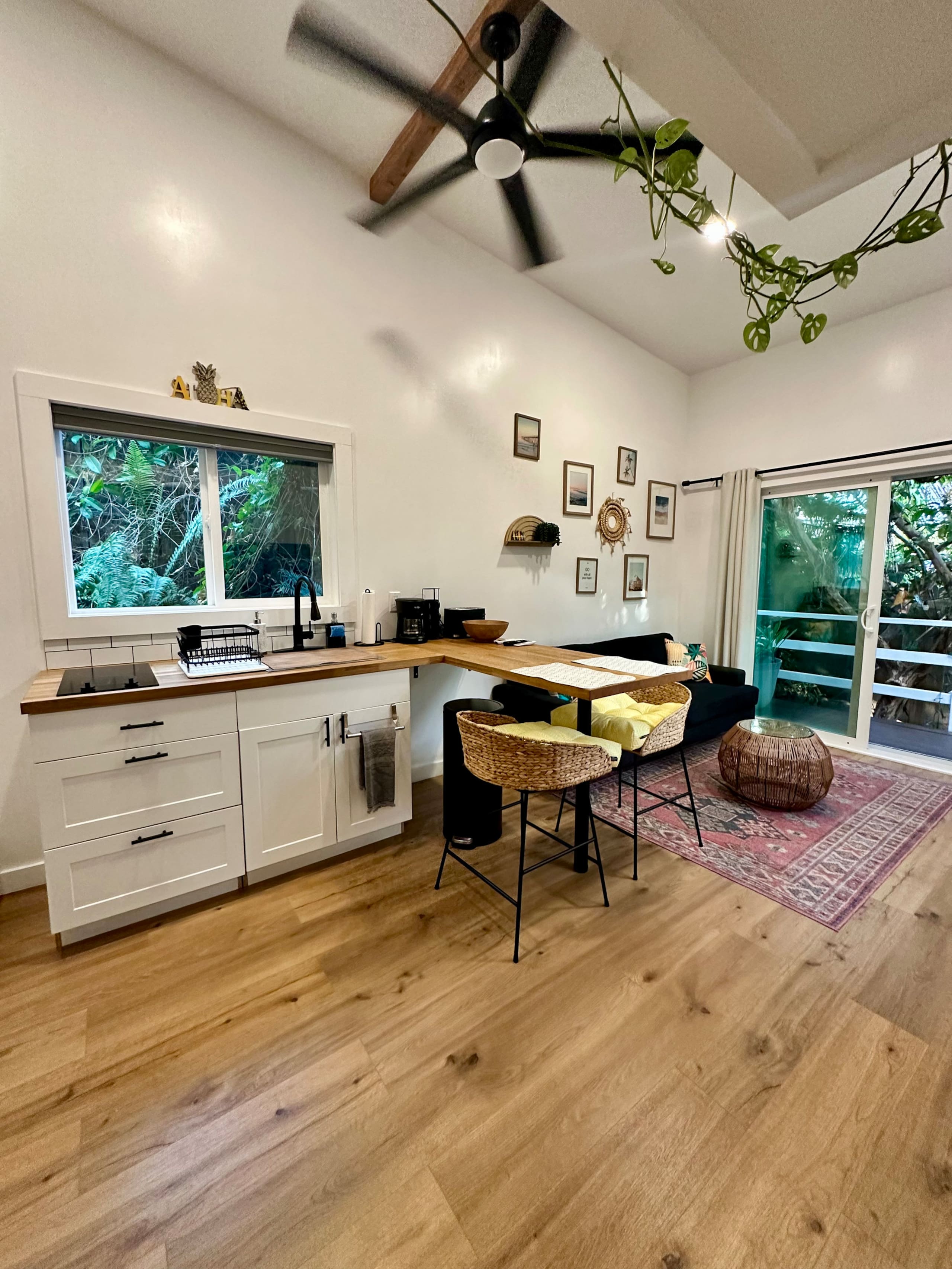 Home in Kailua-Kona · ★4.99 · 1 bedroom · 1 bed · 1 bath - Image 7