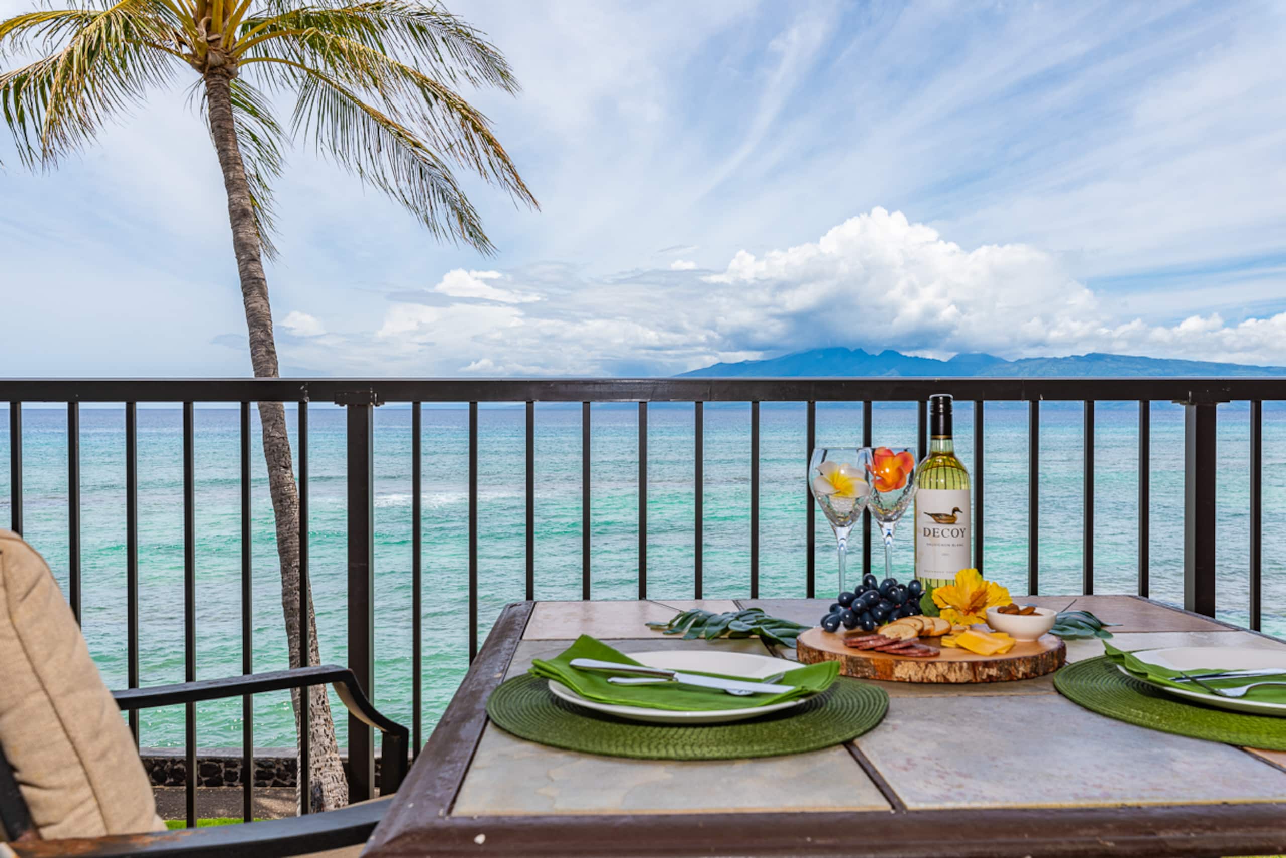 Condo in Lahaina · ★4.87 · 2 bedrooms · 3 beds · 2 private baths - Image 2