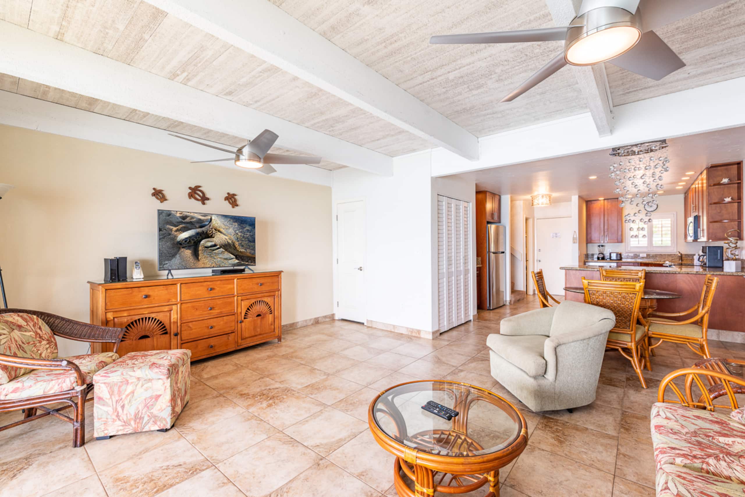 Condo in Lahaina · ★4.87 · 2 bedrooms · 3 beds · 2 private baths - Image 5
