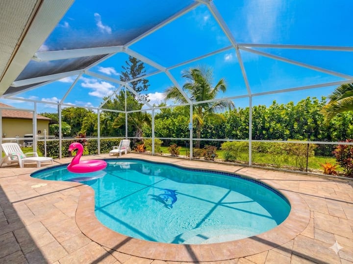 Warm Welcome Retreat W/ Heated Pool & Beach Gear - Floride