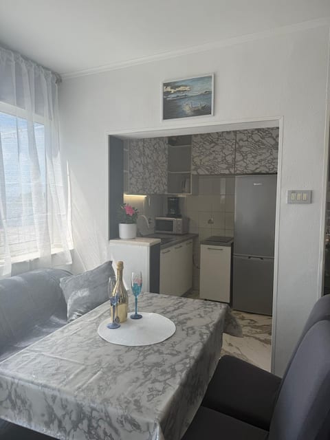 Successful Airbnb property: Apartment Ana Lozica in Lozica