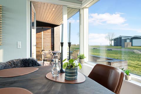 New modern holiday home near the beach