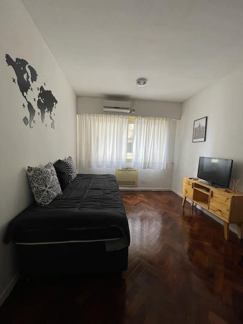 Popular Airbnb listing: Excellent Location, Obelisco! in Comuna 1