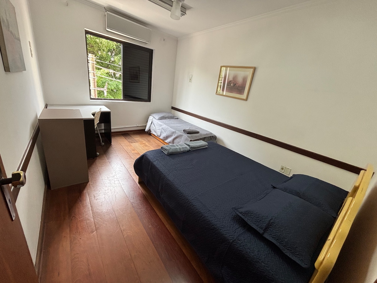 غرفة النوم 2