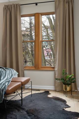 Lavish Home @ The Belle in Chicago’s West Town gallery image 4