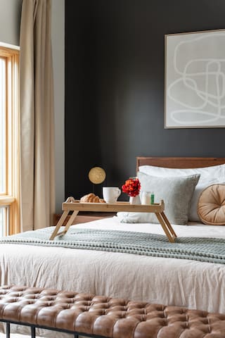 Lavish Home @ The Belle in Chicago’s West Town